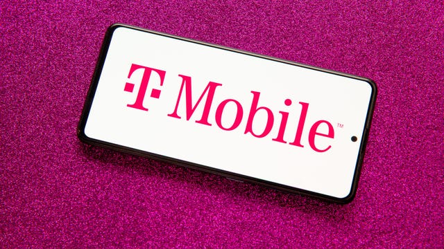 Logo T-Mobile sur l'écran du téléphone