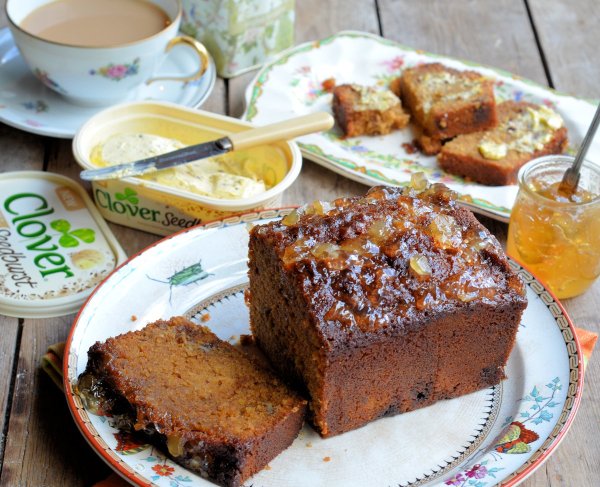 Boulangerie du week-end à la lavande et à la livèche : recette de pain au thé avec confiture de gingembre collante