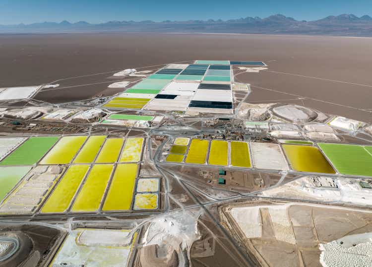 Le Chili extrait du lithium des salines du désert d'Atacama